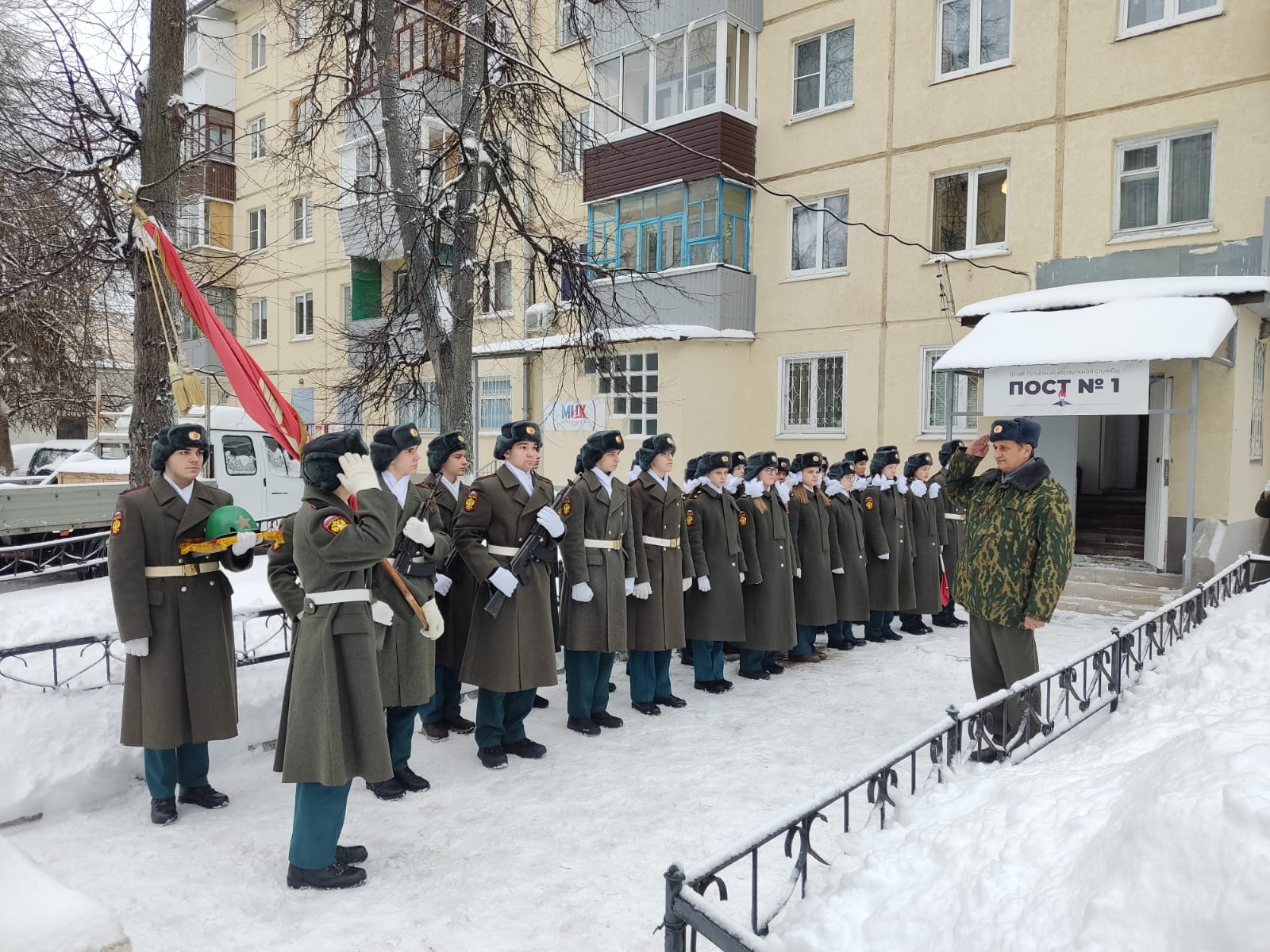 Пост №1 у могилы Неизвестного солдата!.