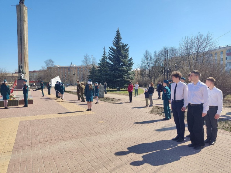 НАШИ РЕБЯТА НА ПОСТУ № 1.